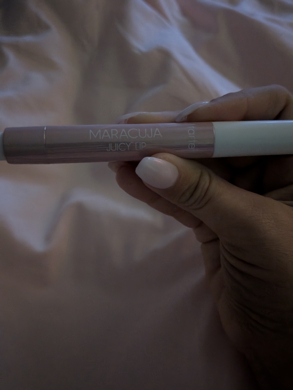 tarte Maracuja Juicy Lip — Crem'e Brulee